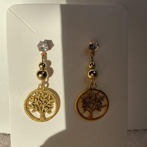 New Hand Crafted Tree Post Dangling Earrings - Picture 5 of 8